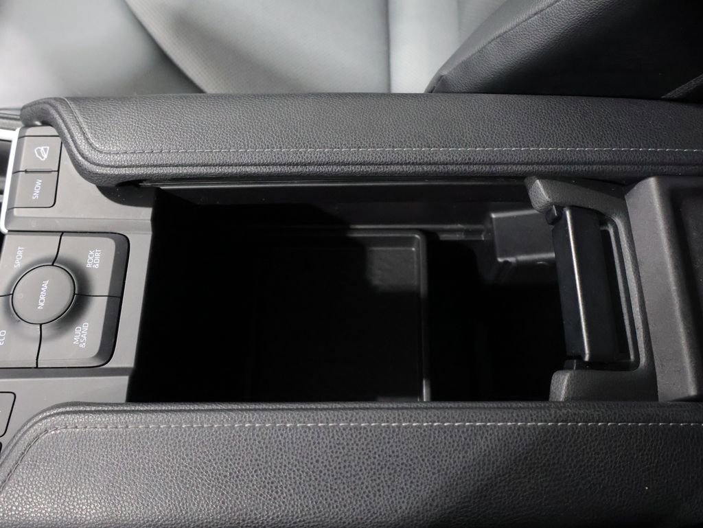 Used 2025 Toyota Grand Highlander AWD image 33