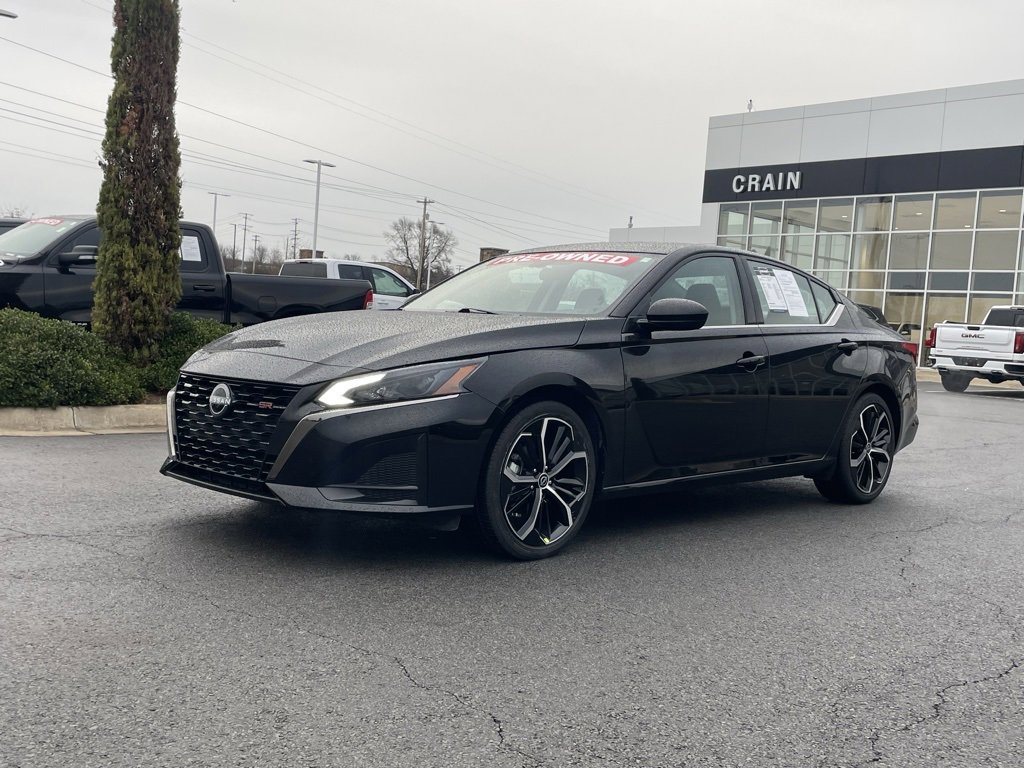 Used 2025 Nissan Altima 2.5 SR image 3