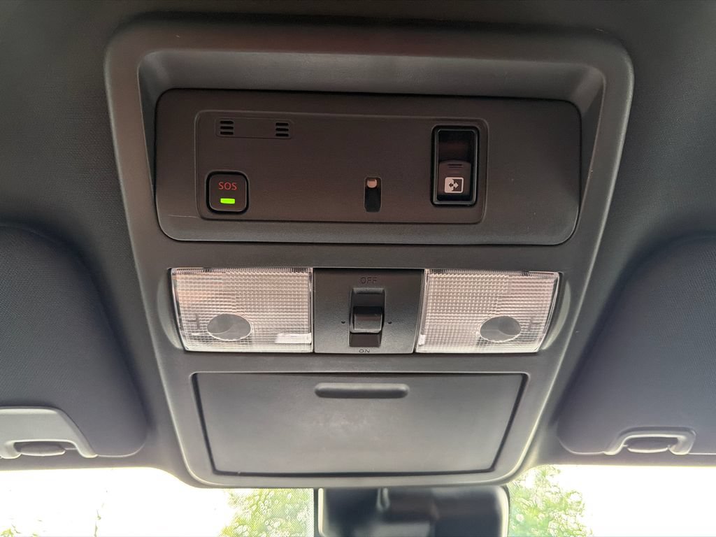 Used 2023 Nissan Titan PRO-4X w/ Pro-4x Convenience Package AWD/4WD image 34