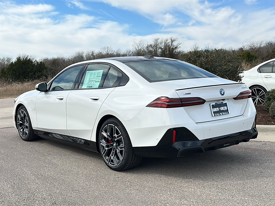 New 2026 BMW 550e xDrive image 6