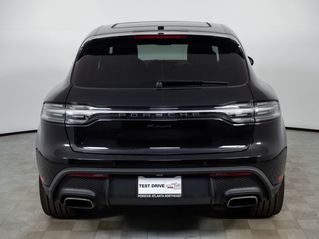 Certified 2025 Porsche Macan image 30