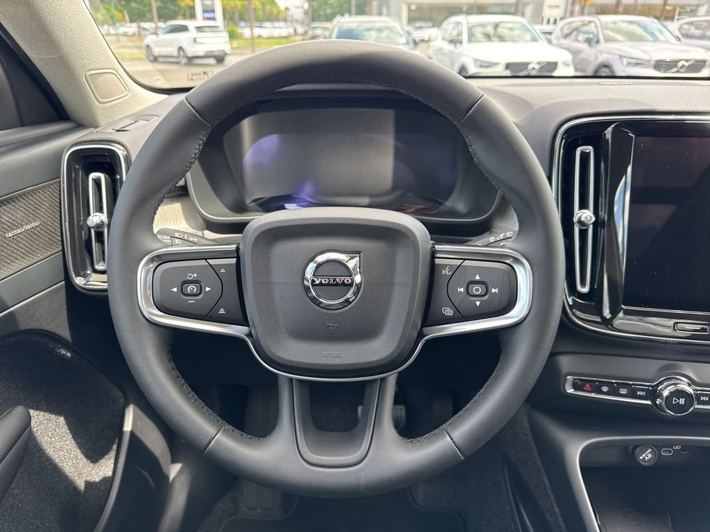 New 2026 Volvo XC40 B5 Plus w/ Climate Package AWD/4WD image 24