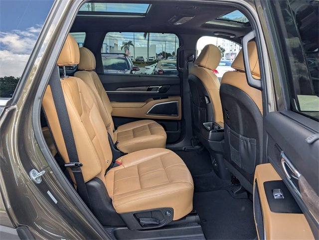 Used 2022 Kia Telluride SX w/ Towing Package image 13