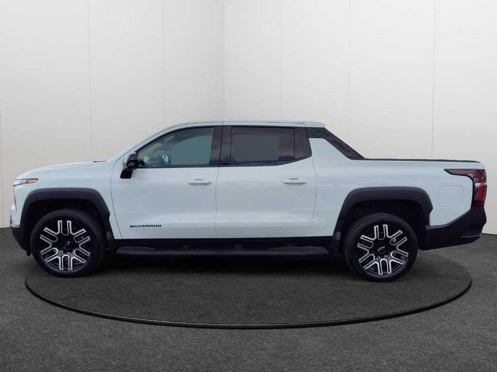 New 2026 Chevrolet Silverado EV LT image 2