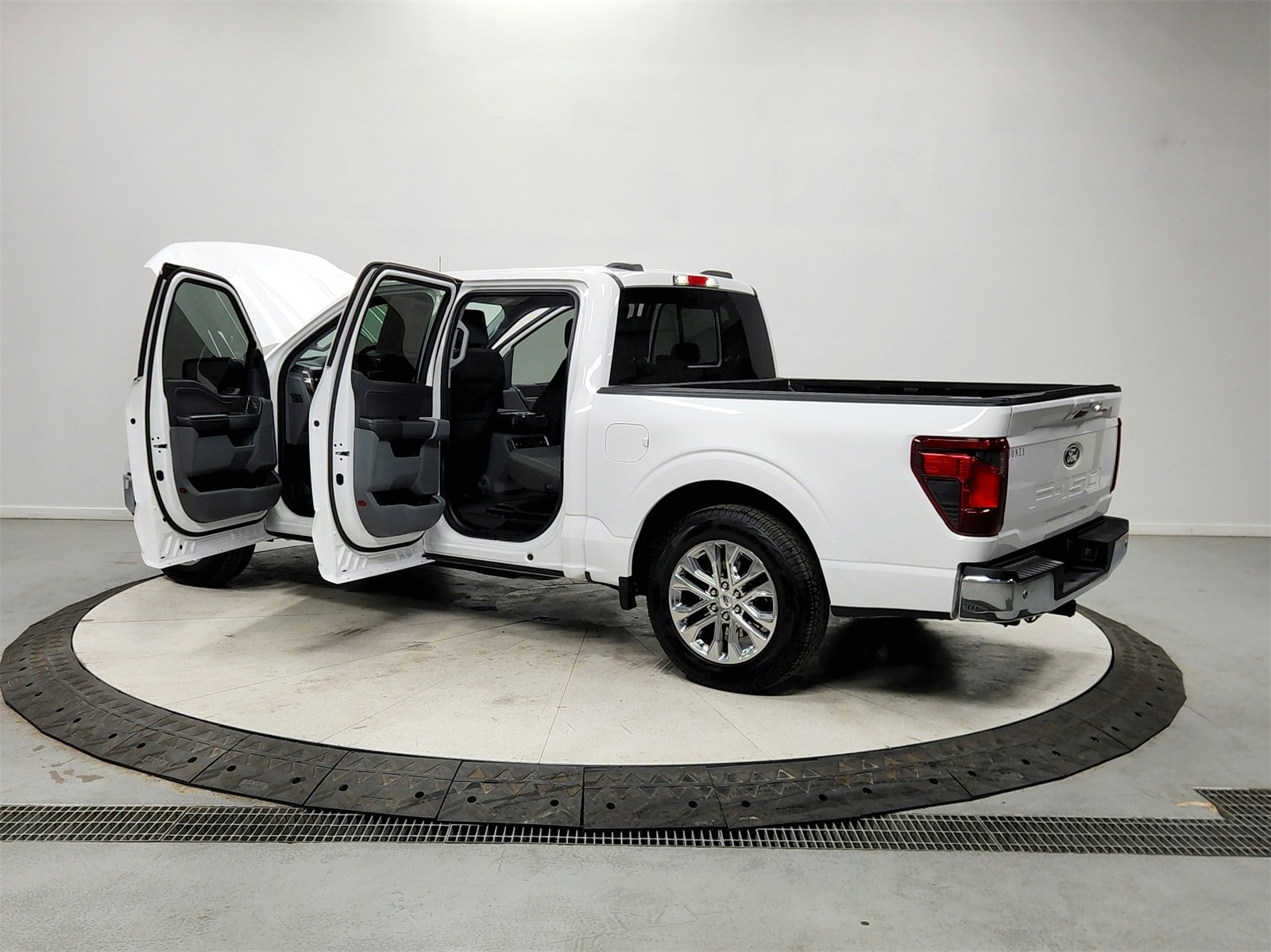 Used 2024 Ford F150 XLT w/ Equipment Group 302A MID image 13