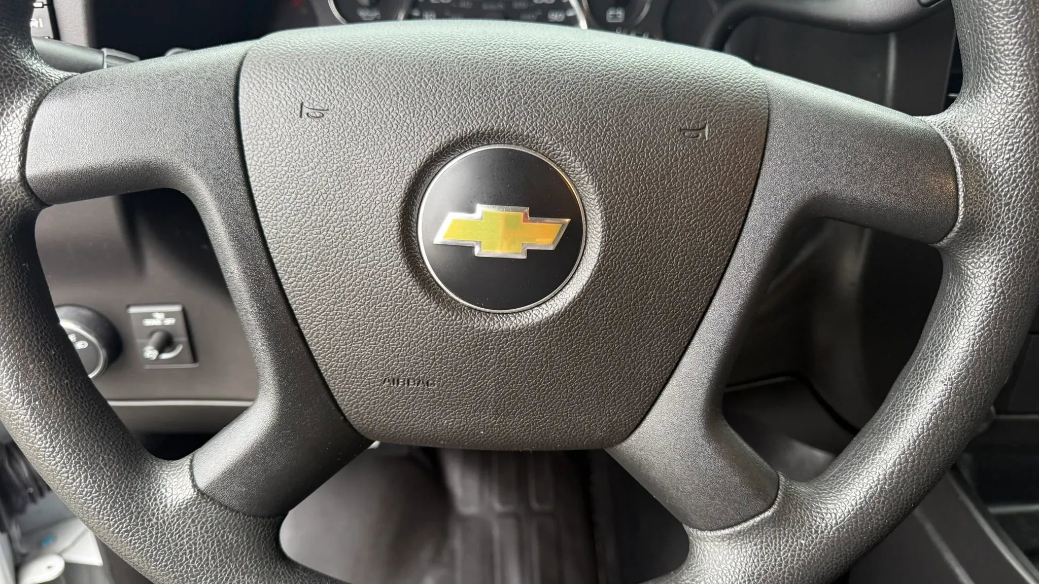 Used 2021 Chevrolet Express 2500 image 18