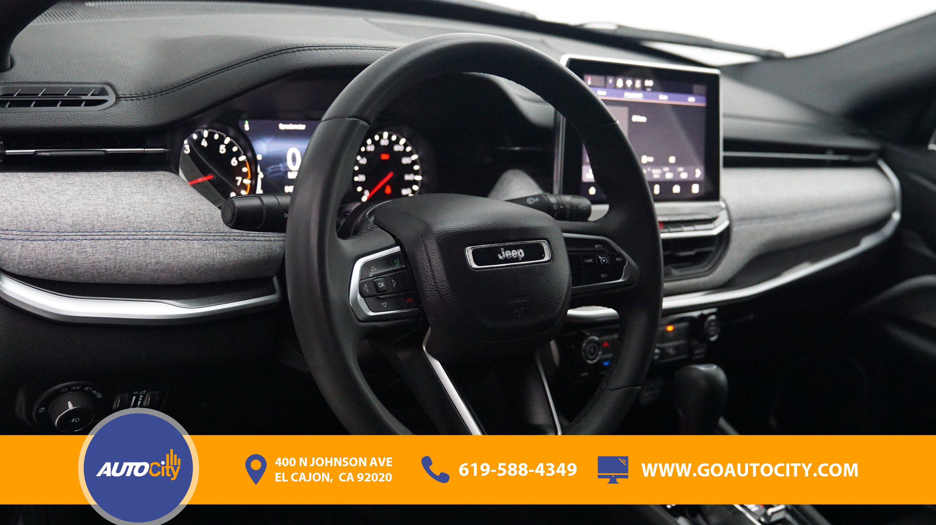 Used 2024 Jeep Compass Latitude AWD/4WD image 18
