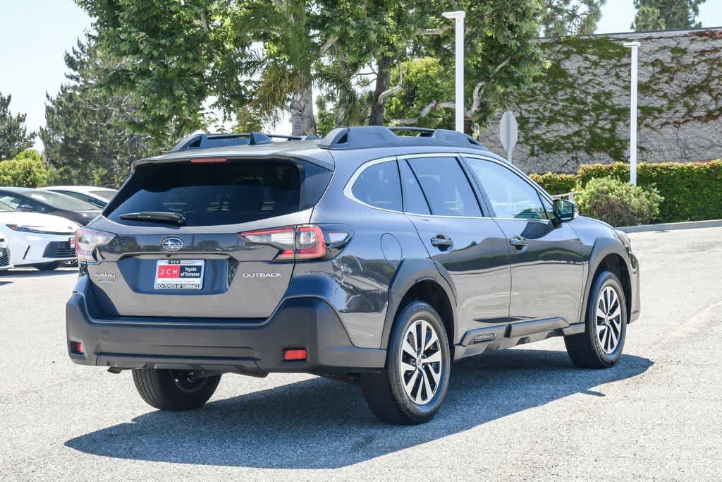 Used 2023 Subaru Outback Premium AWD/4WD image 9