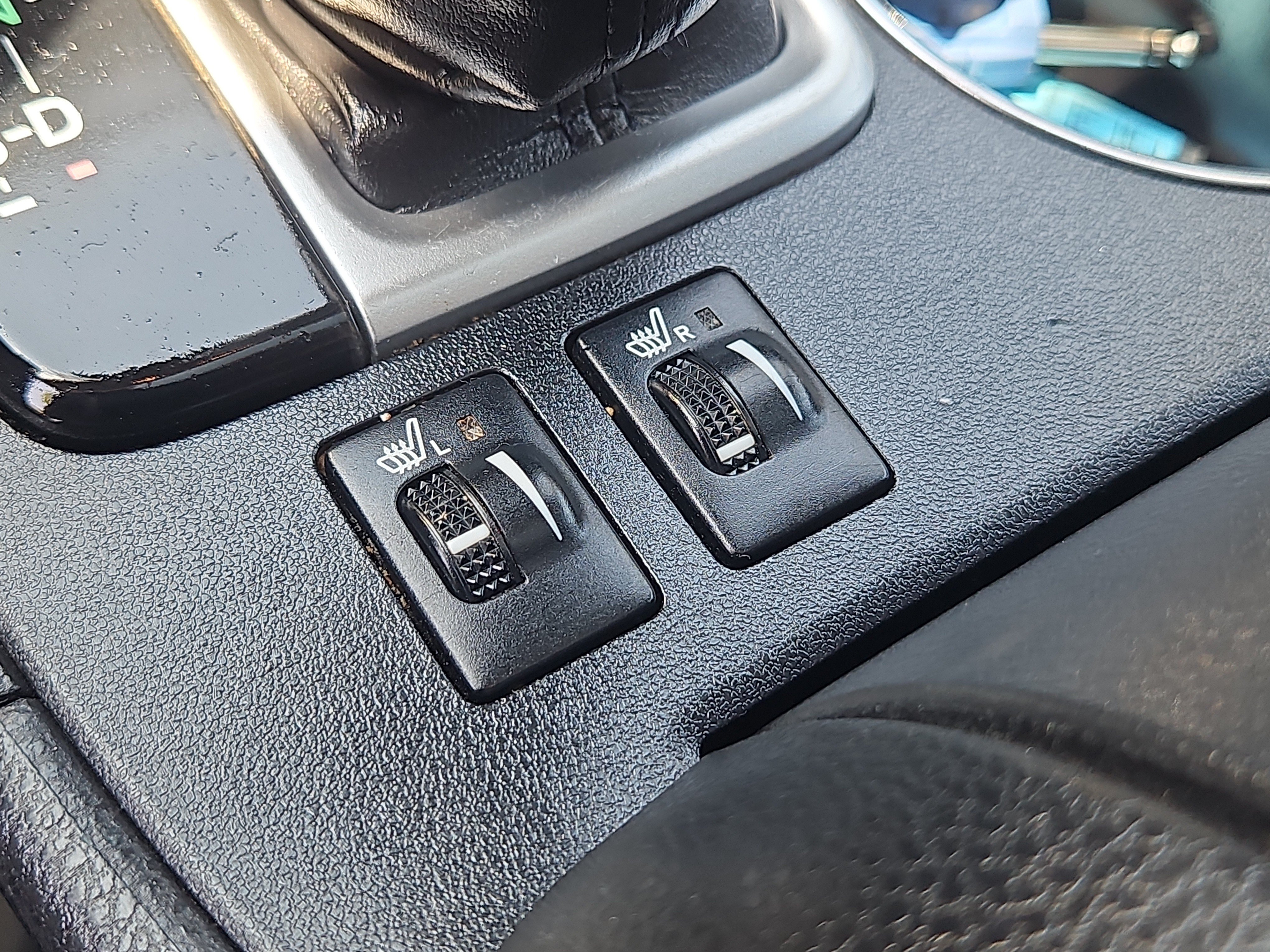 Used 2019 Toyota Highlander XLE AWD/4WD image 25