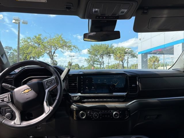 Used 2023 Chevrolet Silverado 1500 LT AWD/4WD image 9