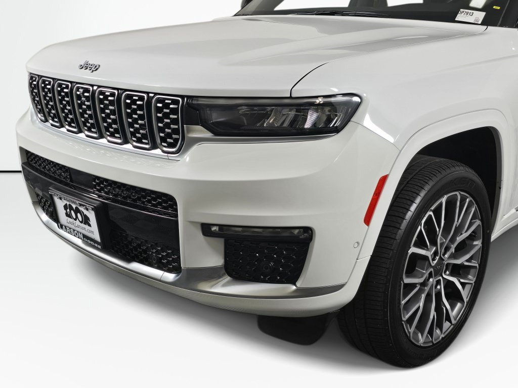 Used 2023 Jeep Grand Cherokee L Summit AWD/4WD image 11
