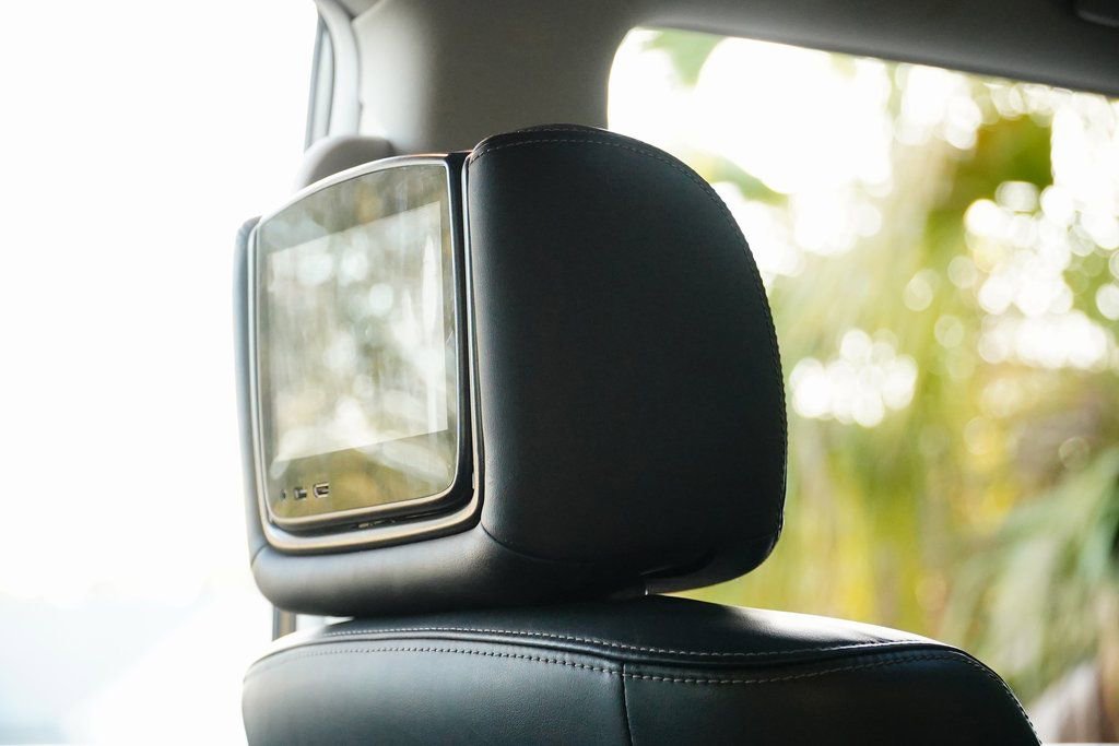 Used 2022 Nissan Armada Platinum w/ Captain's Chairs Package image 33