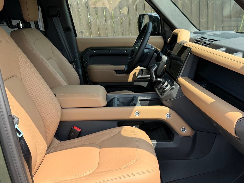 New 2026 Land Rover Defender 110 X-Dynamic SE AWD/4WD image 11