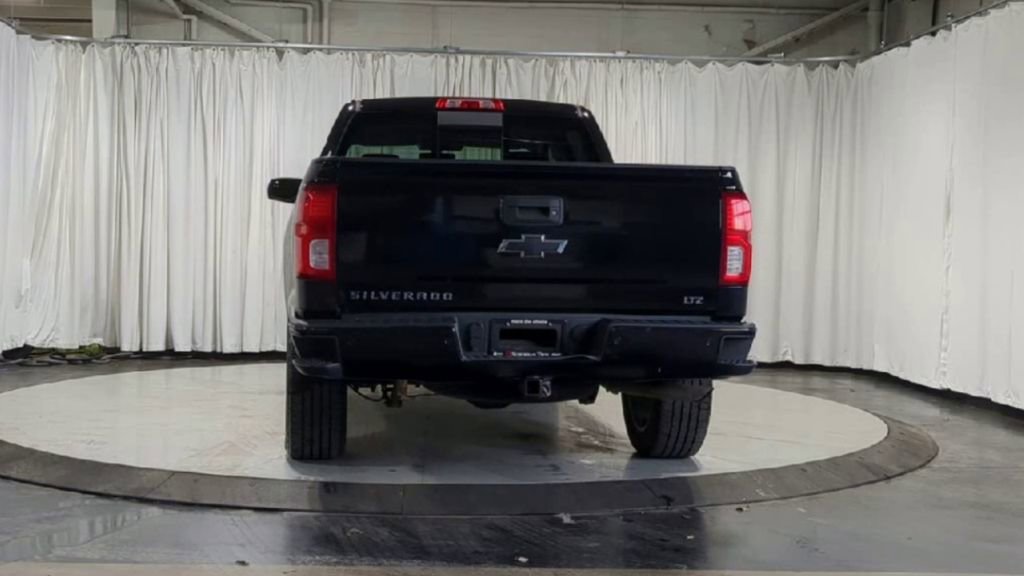 Used 2018 Chevrolet Silverado 1500 LTZ Z71 w/ LTZ Plus Package image 9