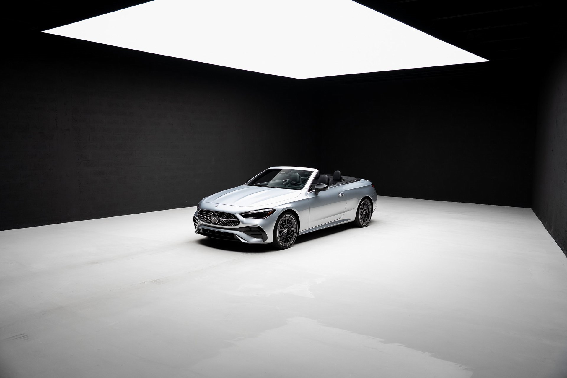 Used 2024 Mercedes-Benz CLE 300 4MATIC Cabriolet image 84