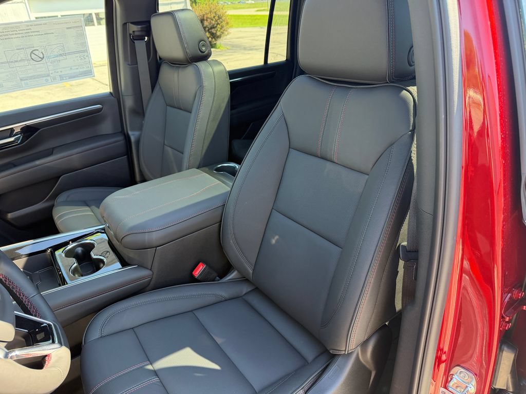 New 2026 Chevrolet Suburban RST w/ Comfort Package AWD/4WD image 22