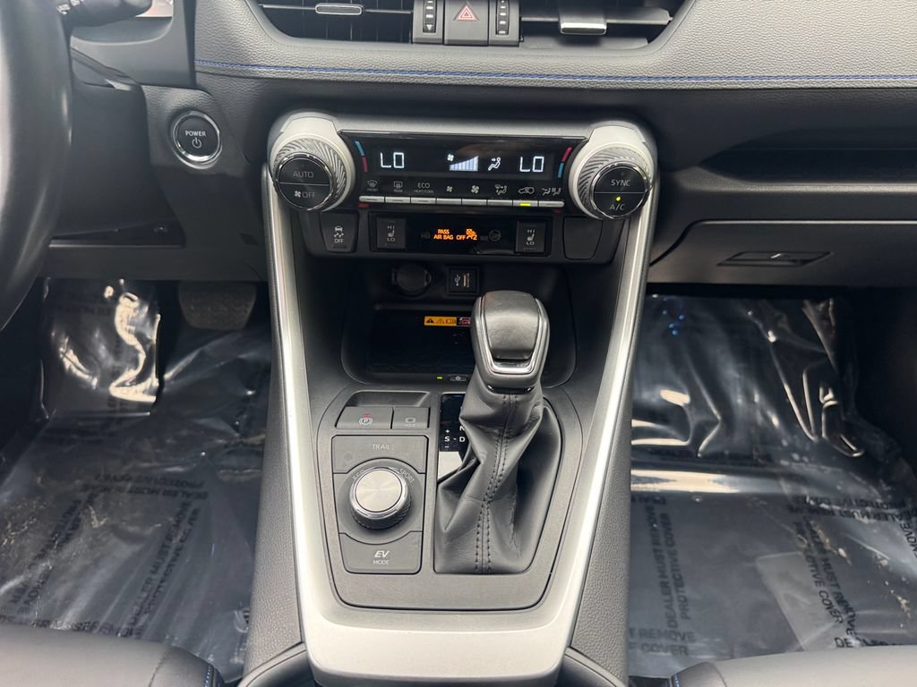 Used 2024 Toyota RAV4 XSE w/ Advanced Technology Package AWD/4WD image 11