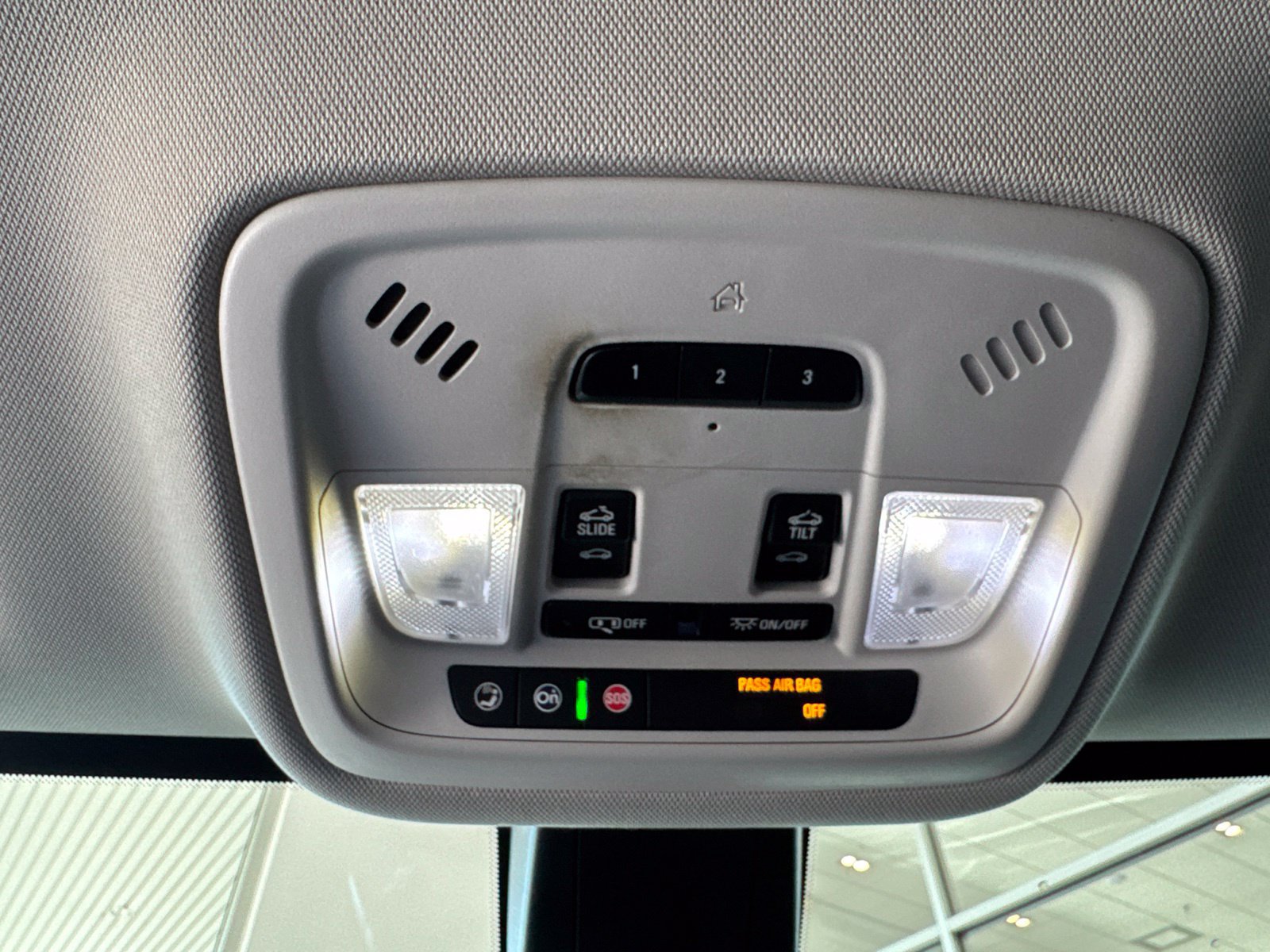 Used 2019 Chevrolet Traverse Premier w/ Redline Edition AWD/4WD image 37