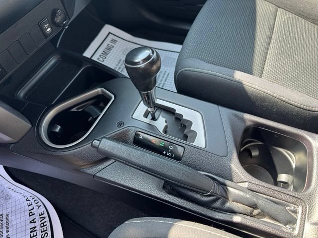 Used 2018 Toyota RAV4 XLE FWD image 17