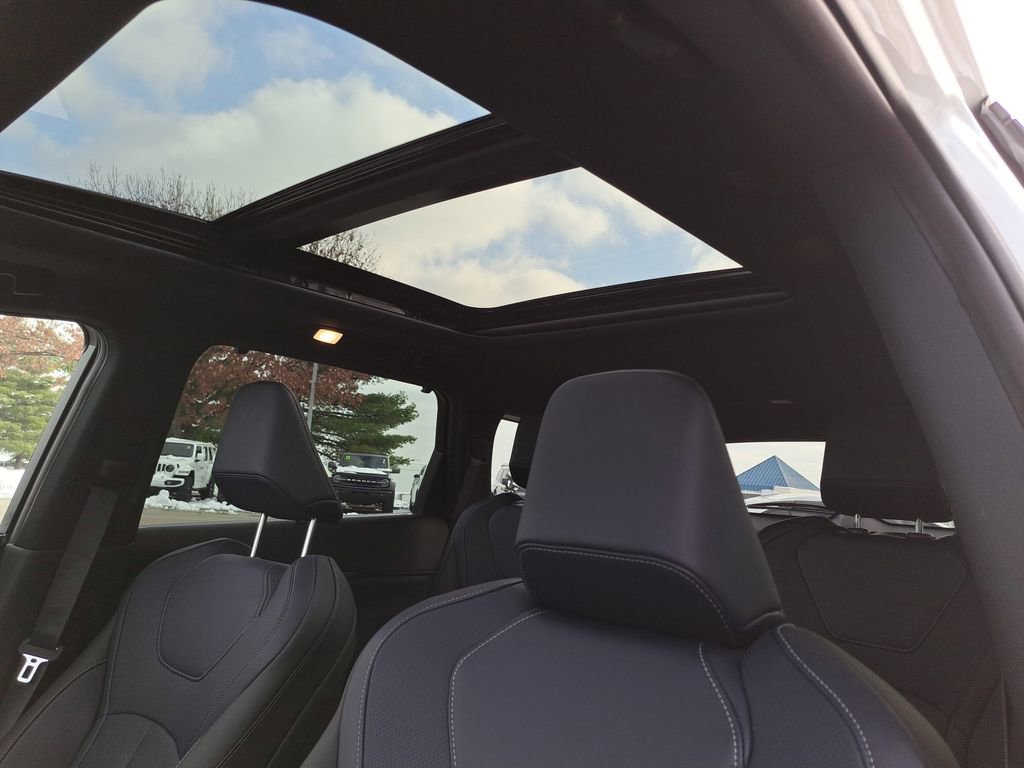 Certified 2026 INFINITI QX60 Sport w/ Dark Cargo Package image 13