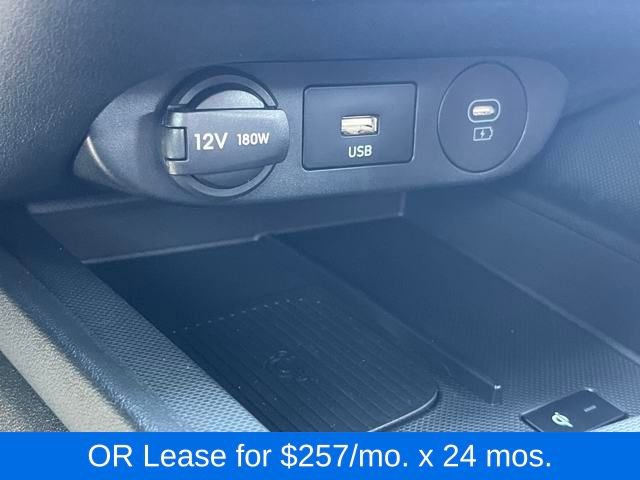 New 2025 Hyundai Elantra SEL image 27