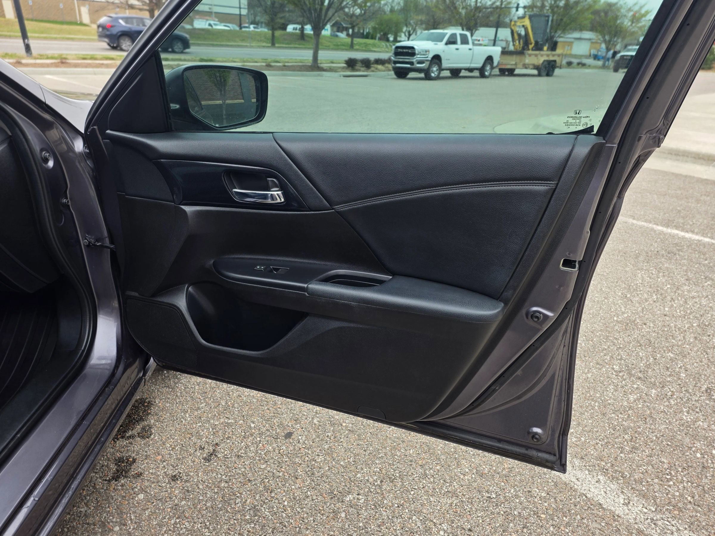 Used 2015 Honda Accord Sport image 21