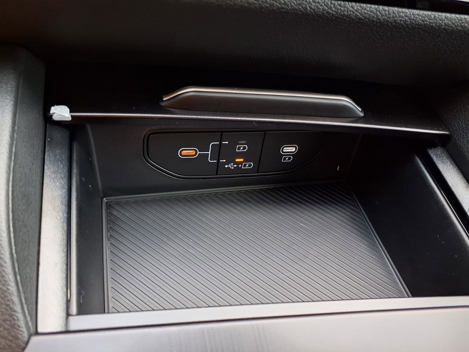 New 2026 Kia Sportage LX image 11