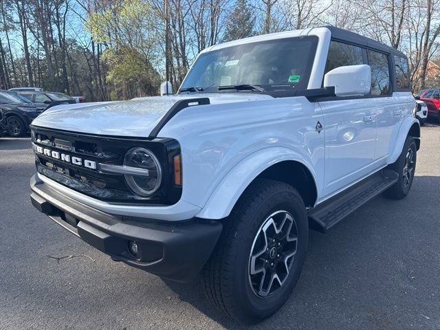 New 2025 Ford Bronco Outer Banks AWD/4WD image 1