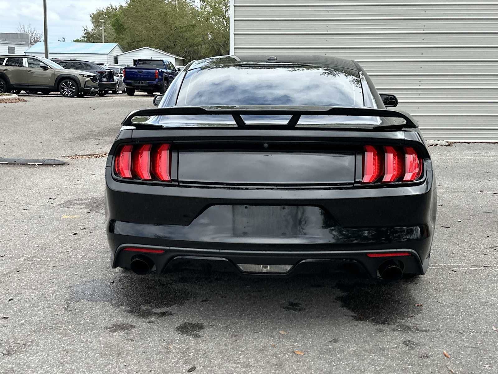 Used 2017 Ford Mustang Premium image 5