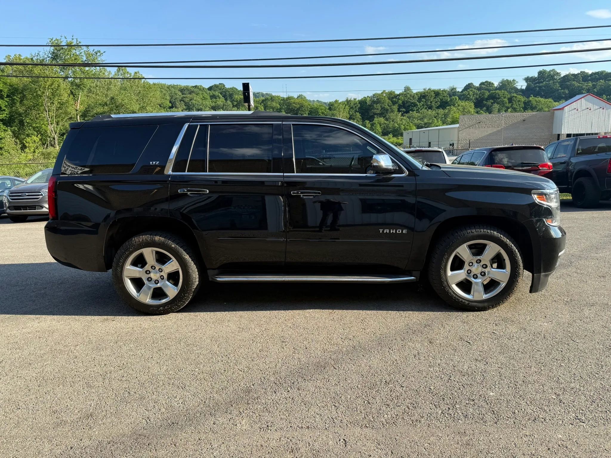 Used 2015 Chevrolet Tahoe LTZ AWD/4WD image 4