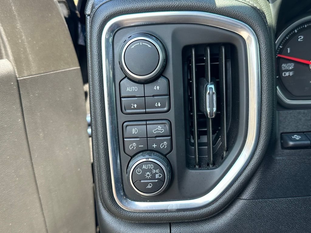 Used 2019 Chevrolet Silverado 1500 High Country w/ Technology Package AWD/4WD image 37