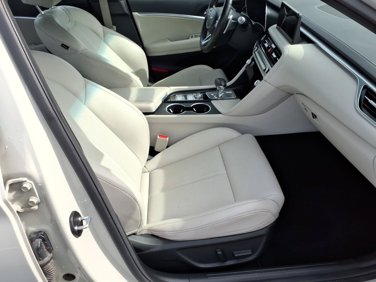 Used 2025 Genesis G70 2.5T AWD/4WD image 8