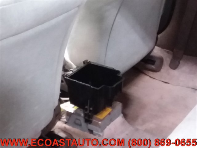 Used 1993 Toyota Camry Deluxe FWD image 17