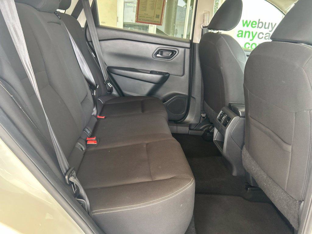 Used 2024 Nissan Rogue S FWD image 24