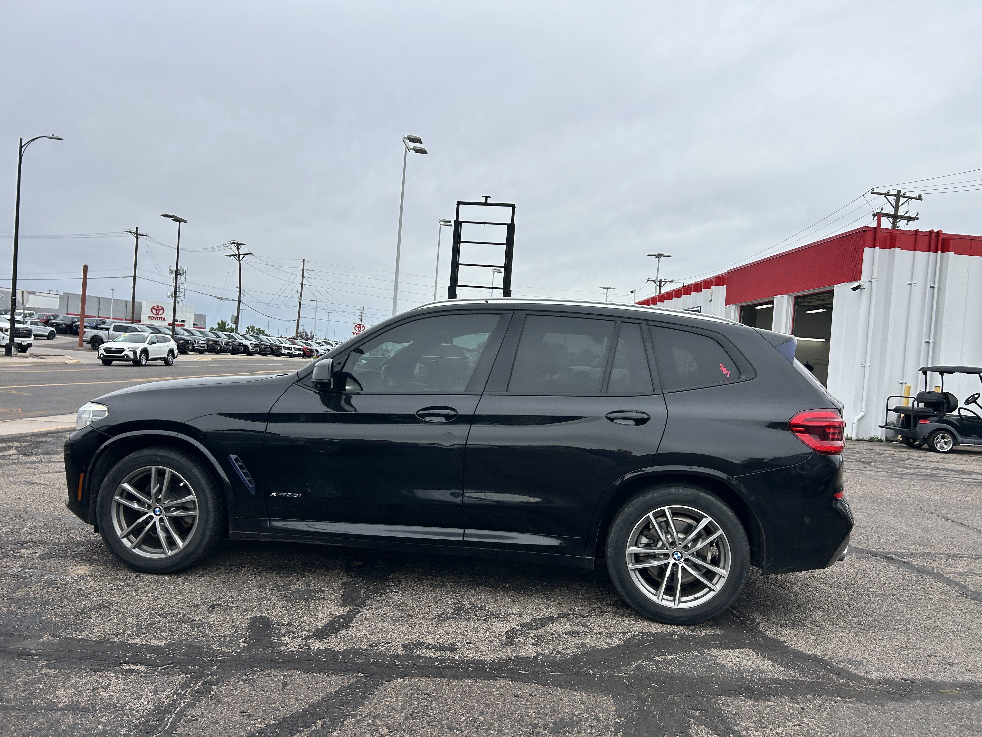 Used 2018 BMW X3 xDrive30i AWD/4WD image 2