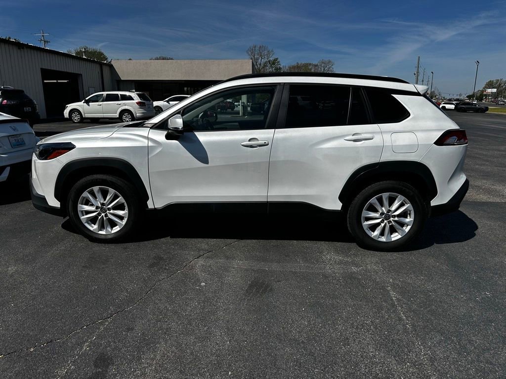 Used 2022 Toyota Corolla Cross LE FWD image 18