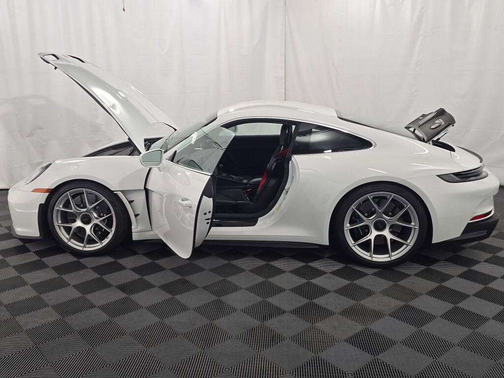 Certified 2024 Porsche 911 GT3 RS RWD image 13