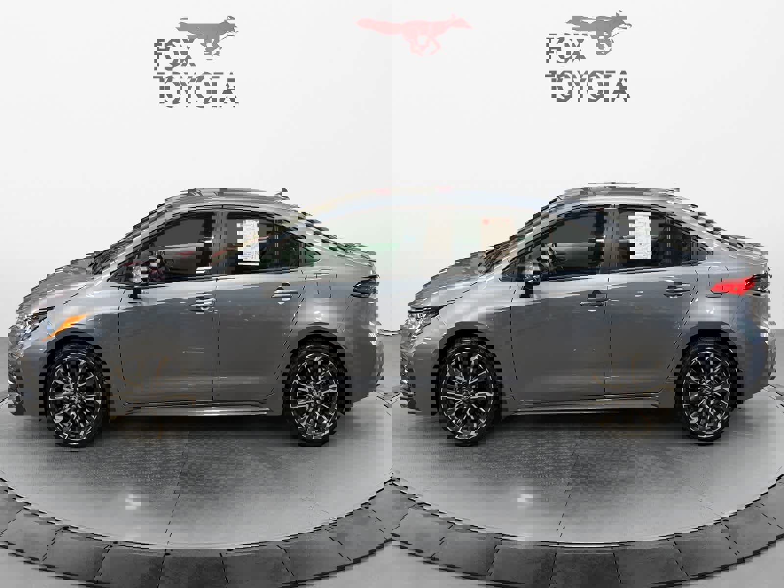 Used 2022 Toyota Corolla SE w/ Carpet Mat Package (TMS) image 2