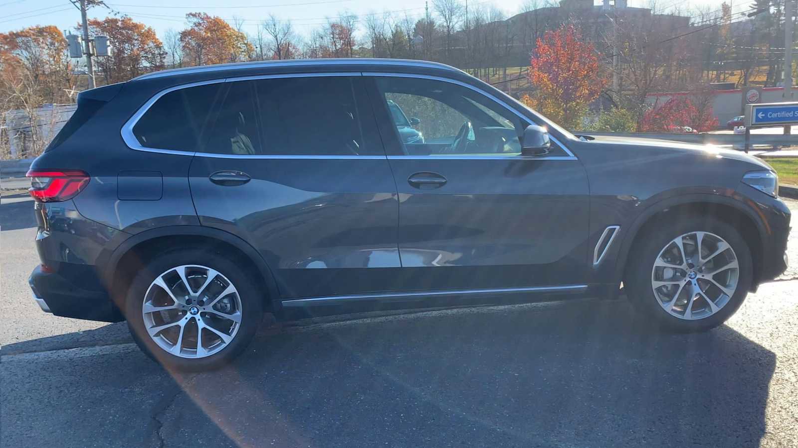 Used 2020 BMW X5 sDrive40i w/ Premium Package image 9