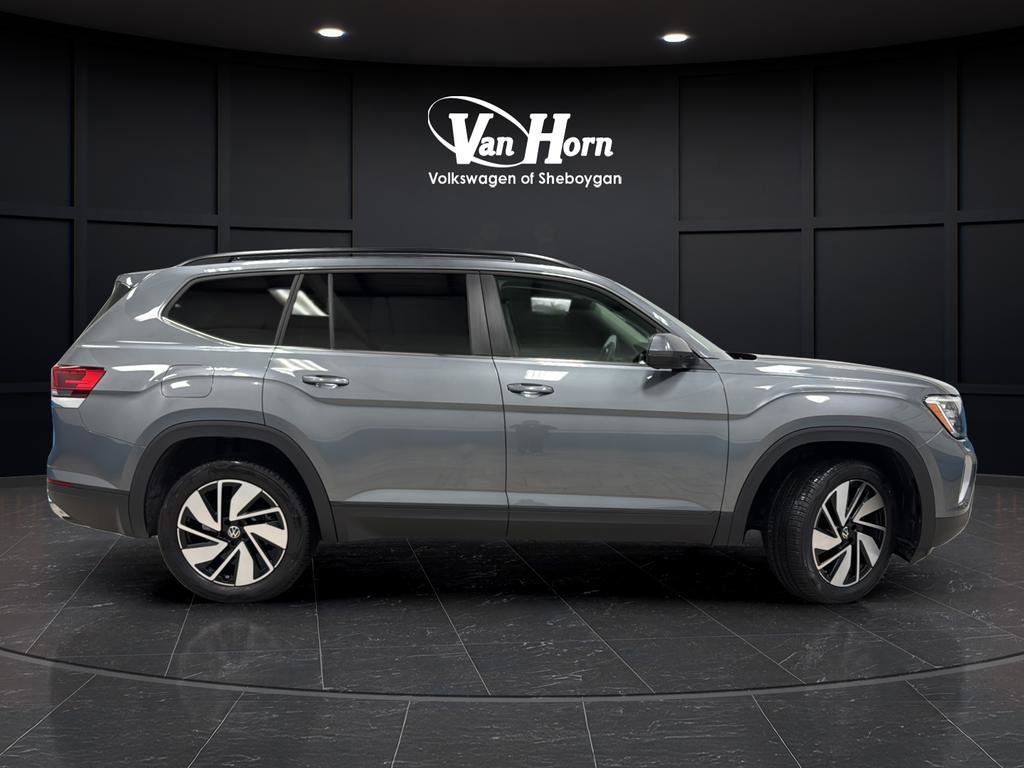 Used 2025 Volkswagen Atlas SE image 9