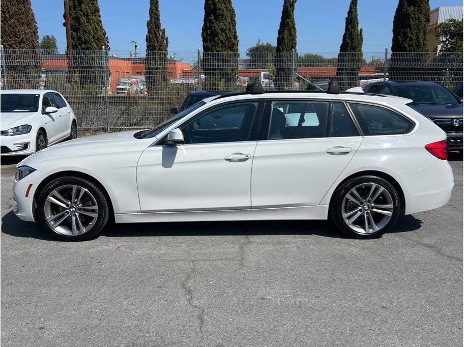 Used 2017 BMW 330i xDrive Wagon image 7