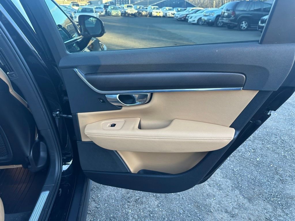 Used 2018 Volvo V90 T5 Cross Country w/ Convenience Package image 35