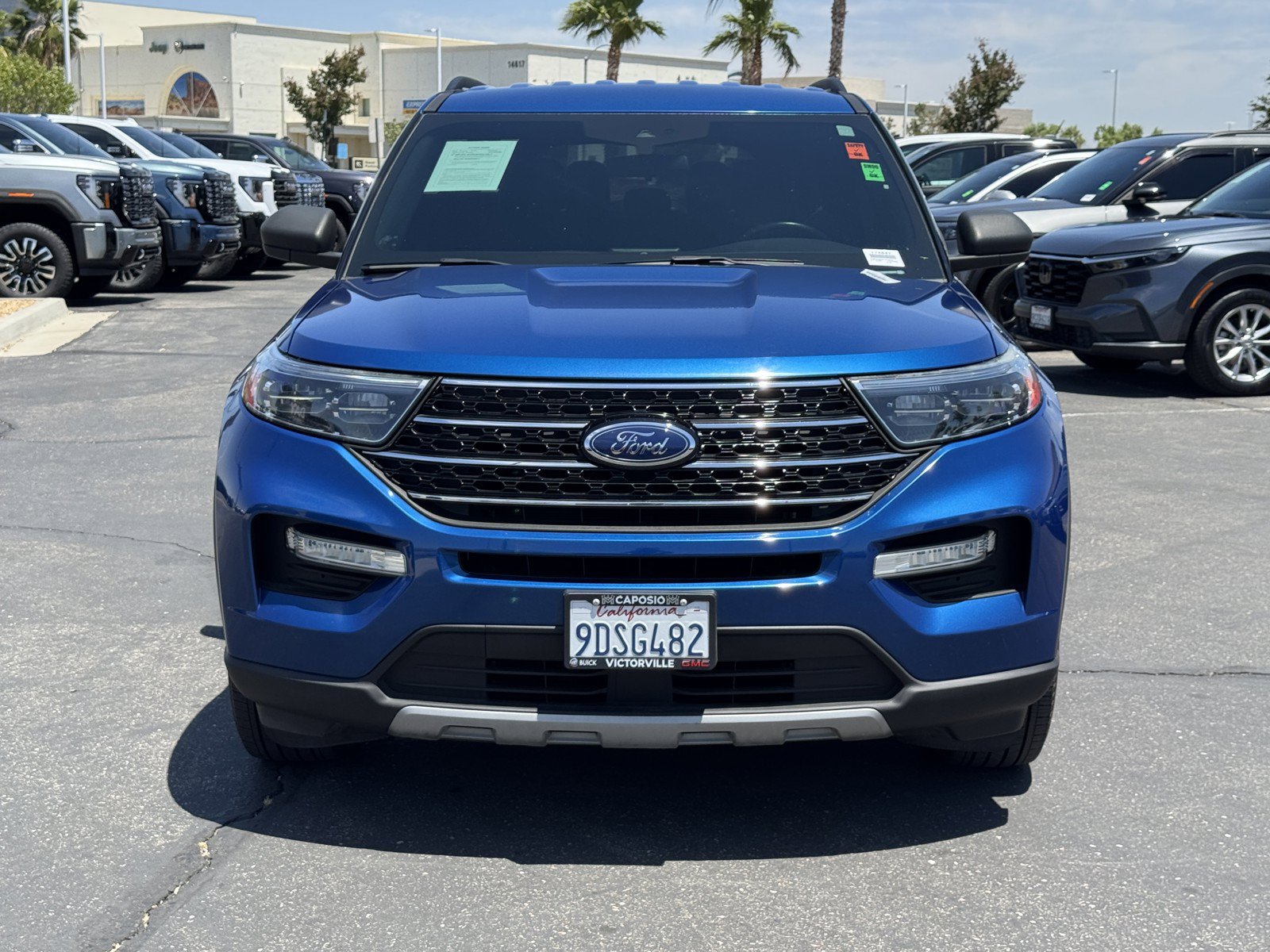Used 2020 Ford Explorer XLT w/ Equipment Group 202A AWD/4WD image 2