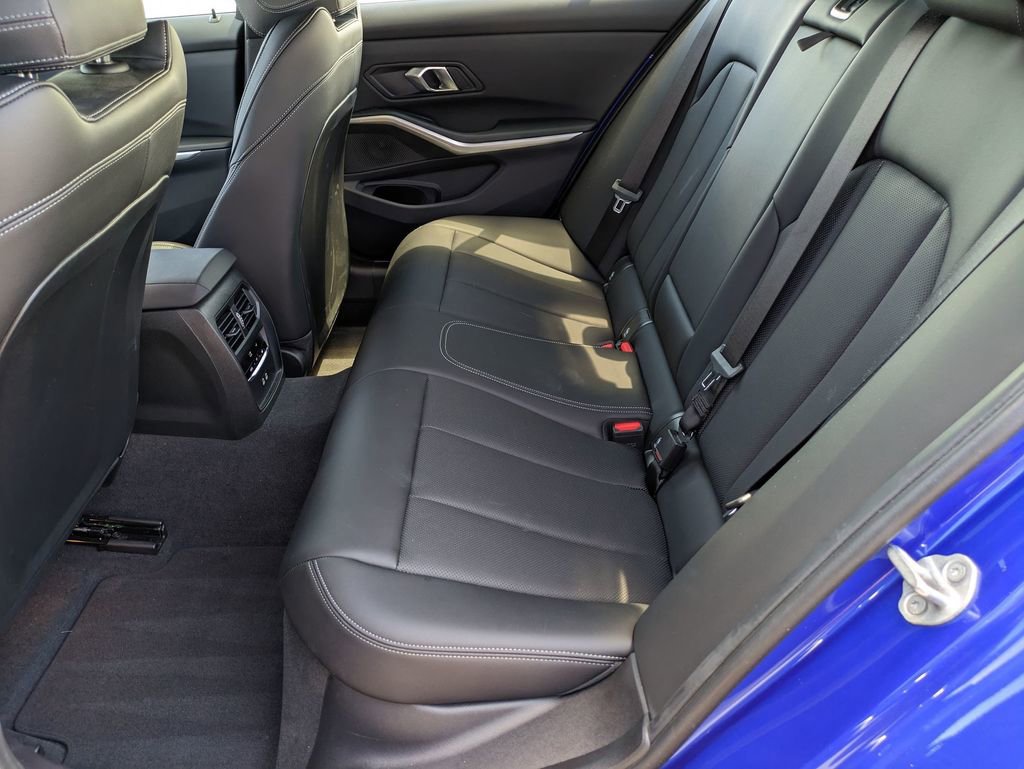 Used 2024 BMW 330e image 28