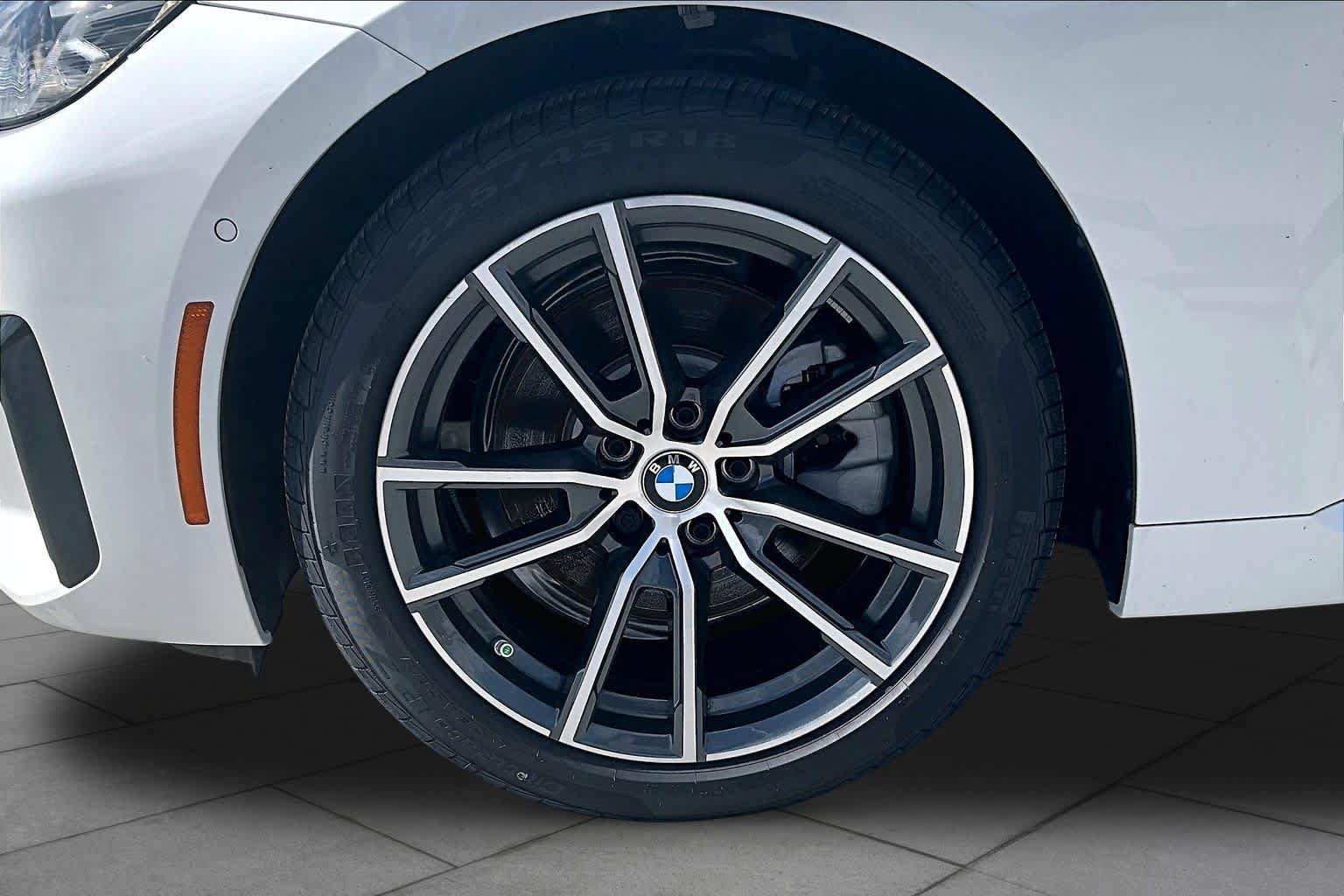 Used 2026 BMW 230i Coupe w/ Premium Package RWD image 10
