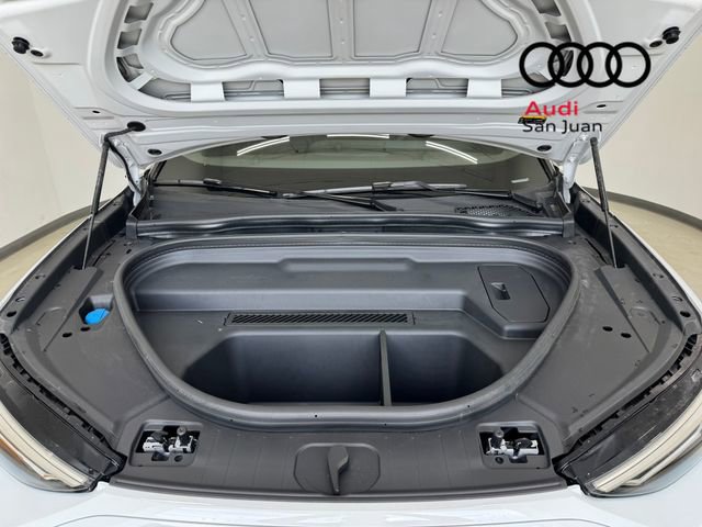 Used 2025 Audi Q6 e-tron Premium w/ Convenience Package RWD image 3