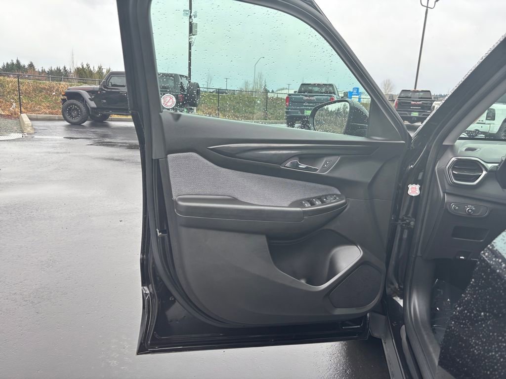 Used 2025 Chevrolet TrailBlazer LT image 23