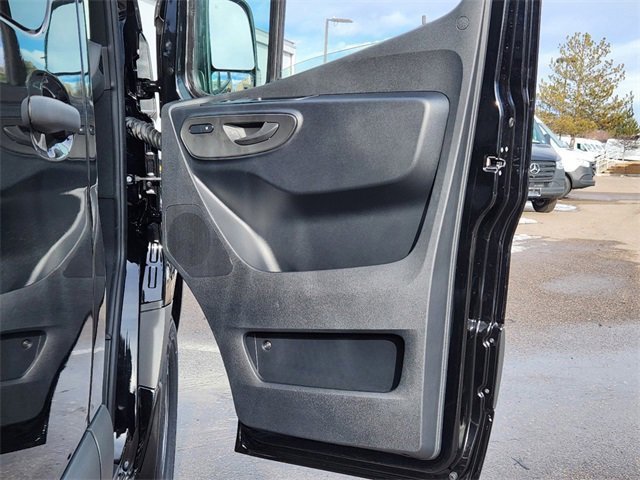 Used 2024 Mercedes-Benz Sprinter 2500 image 13