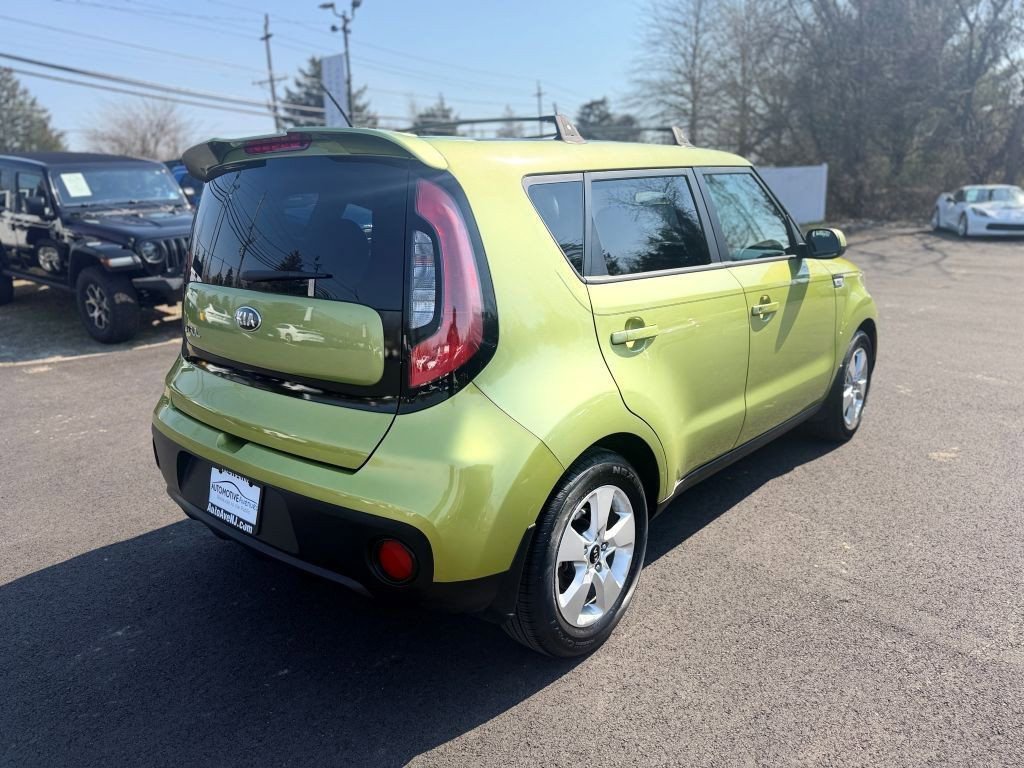 Used 2017 Kia Soul image 3