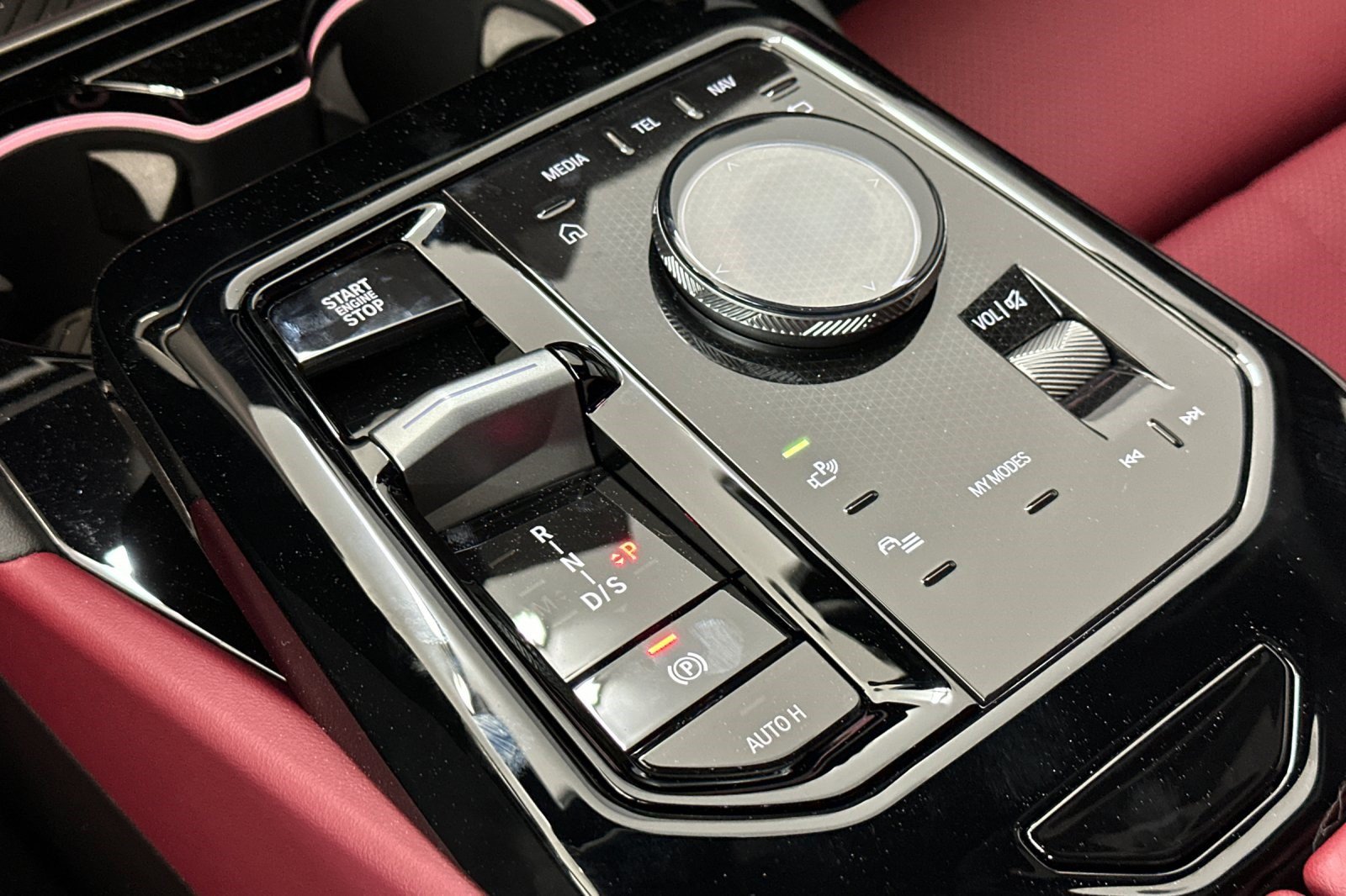New 2027 BMW 550e xDrive AWD/4WD image 15